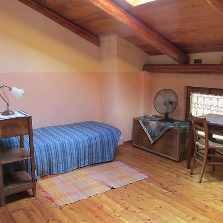 فندق Aramengoفي  Agriturismo Arcobaleno الغرفة الصورة