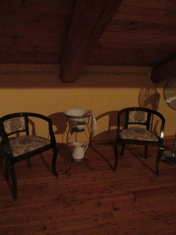 فندق Aramengoفي  Agriturismo Arcobaleno الغرفة الصورة
