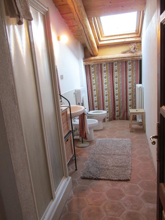 فندق Aramengoفي  Agriturismo Arcobaleno الغرفة الصورة