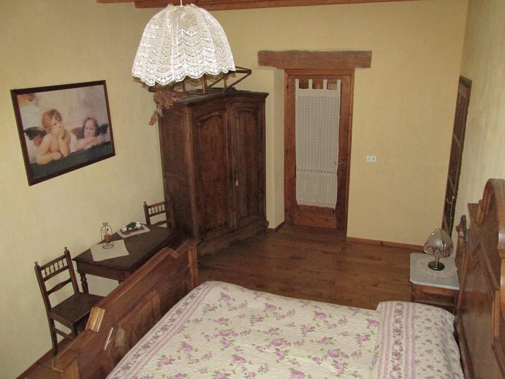 فندق Aramengoفي  Agriturismo Arcobaleno الغرفة الصورة